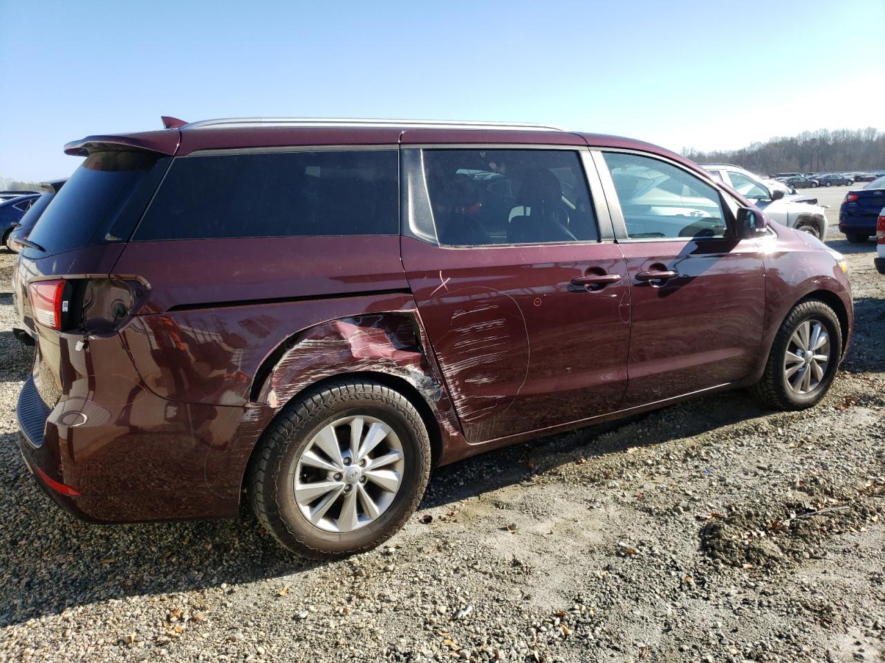 2017 KIA SEDONA LX - Image 3