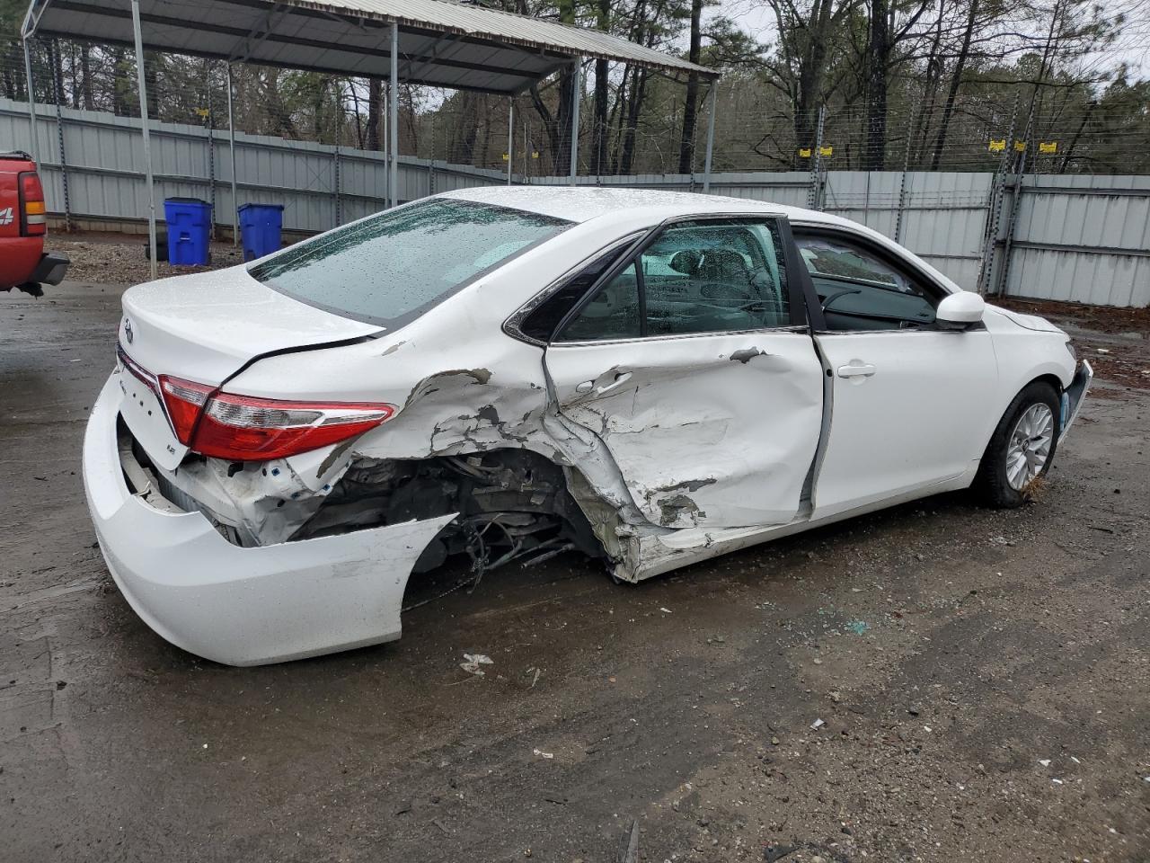 2016 TOYOTA CAMRY LE - Image 3