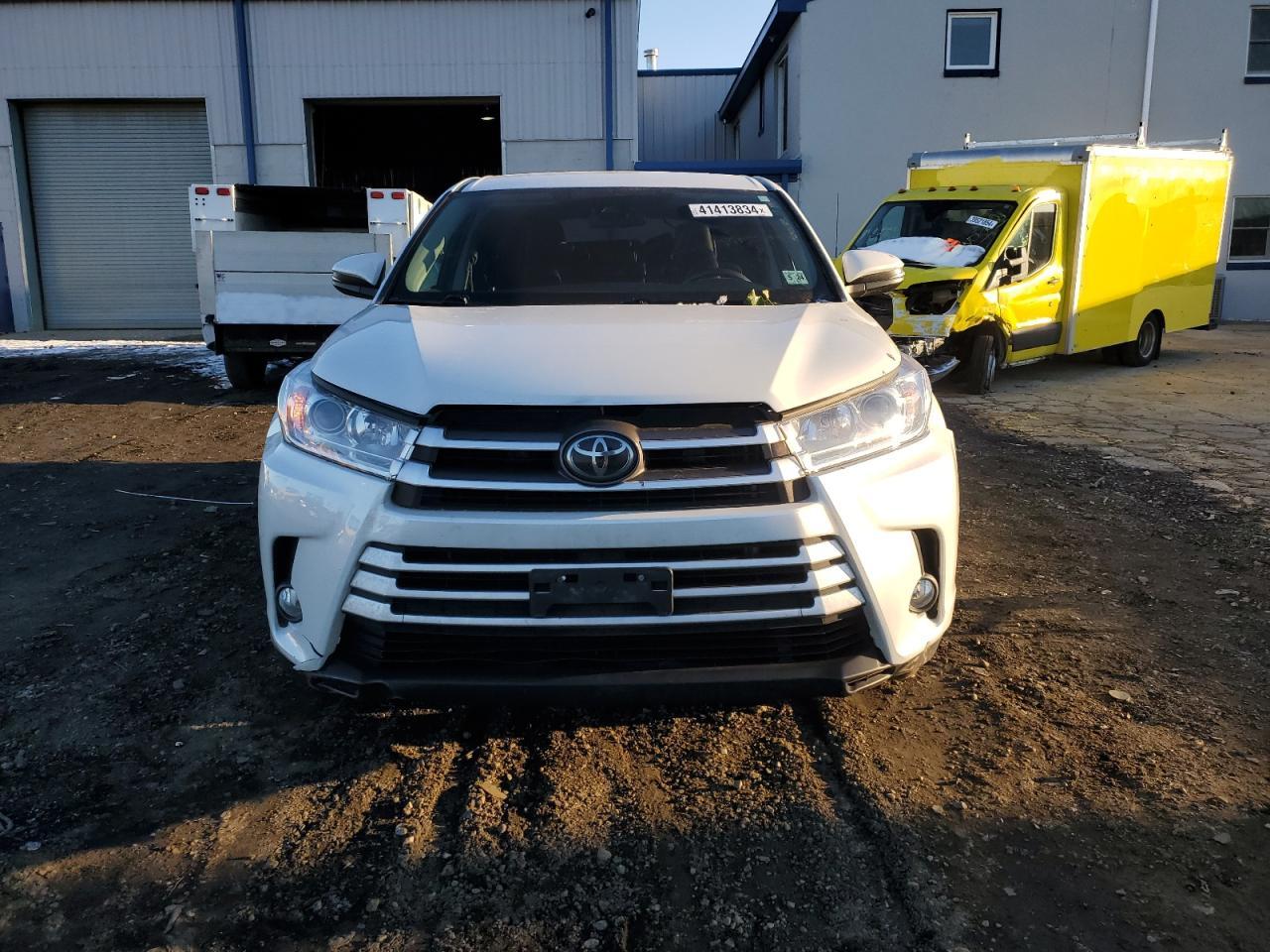 2019 TOYOTA HIGHLANDER - Image 5