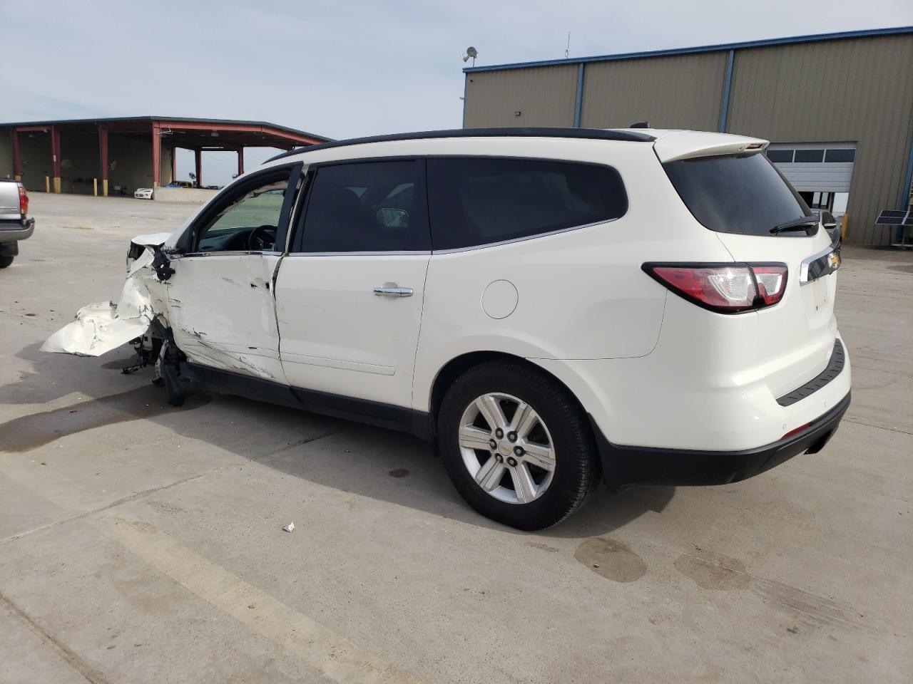 2014 CHEVROLET TRAVERSE L - Image 2