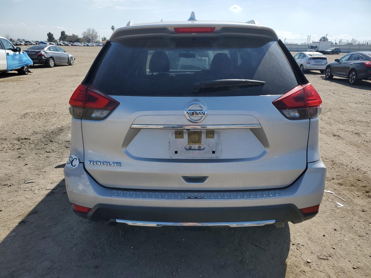 2017 NISSAN ROGUE S - Фото 6