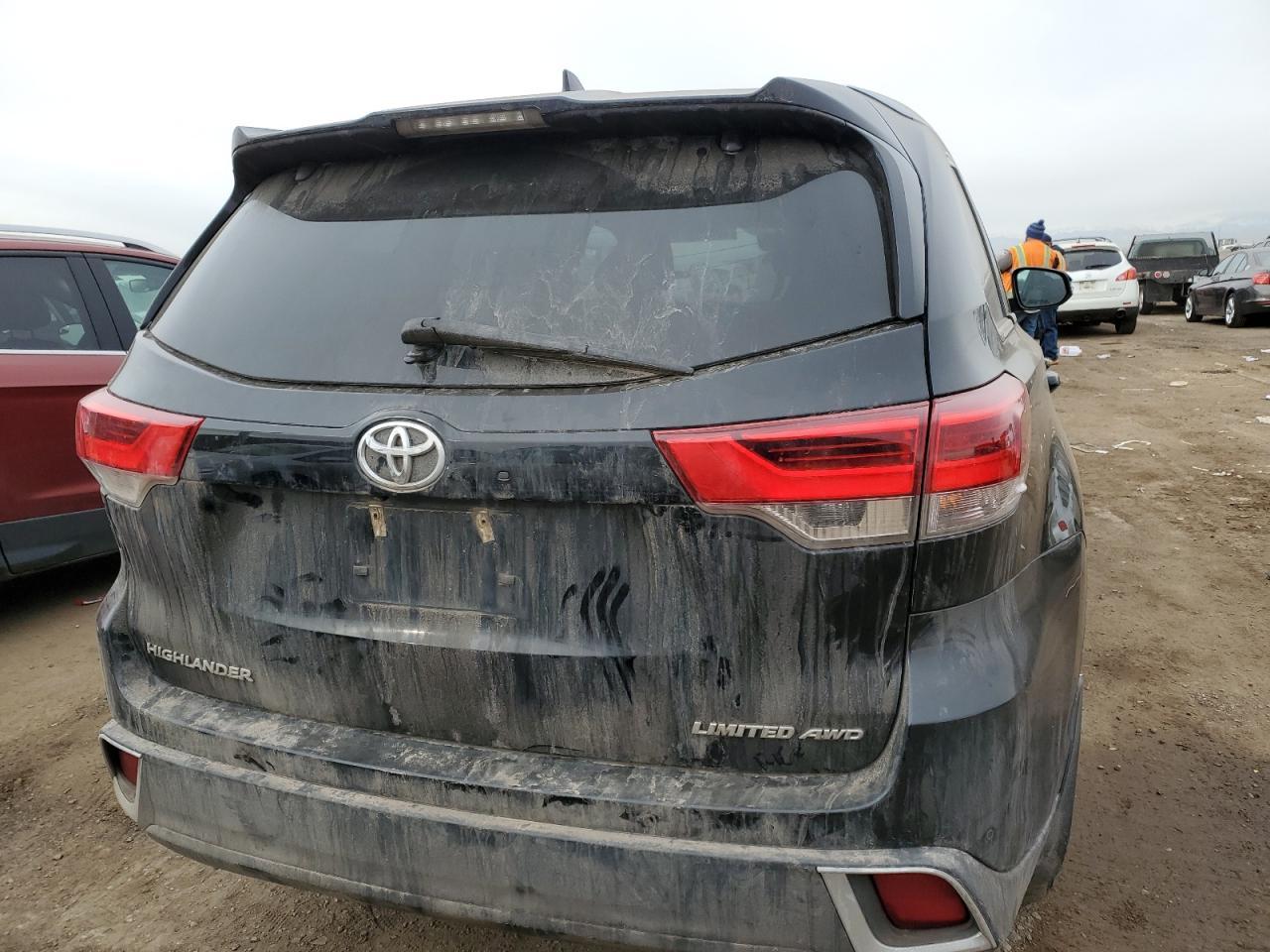 2018 TOYOTA HIGHLANDER - Image 6