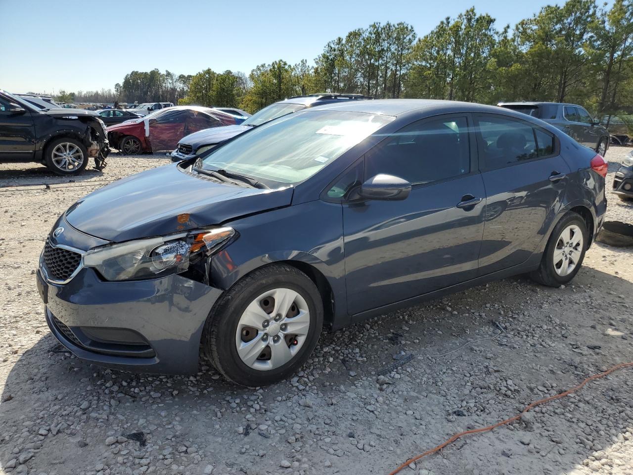 2016 KIA FORTE LX car image