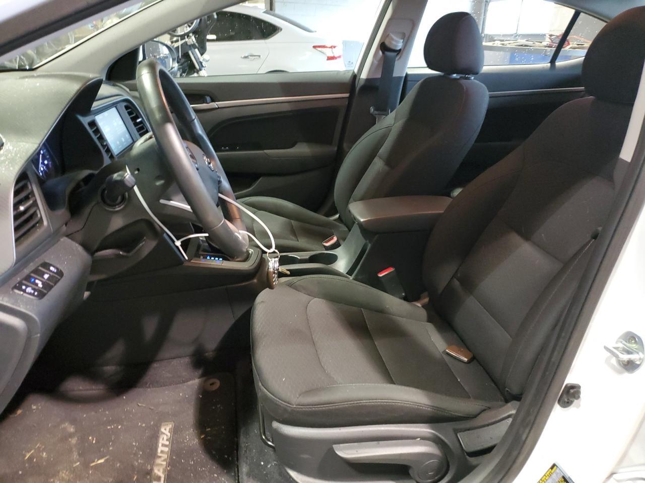 2019 HYUNDAI ELANTRA SE - Image 7