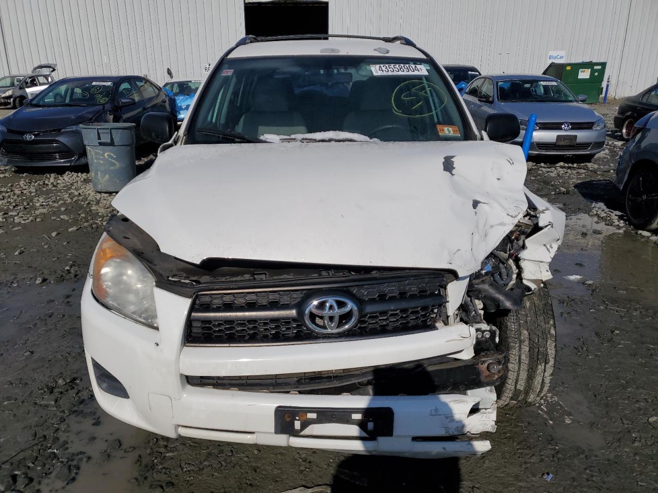 2011 TOYOTA RAV4 - Image 5
