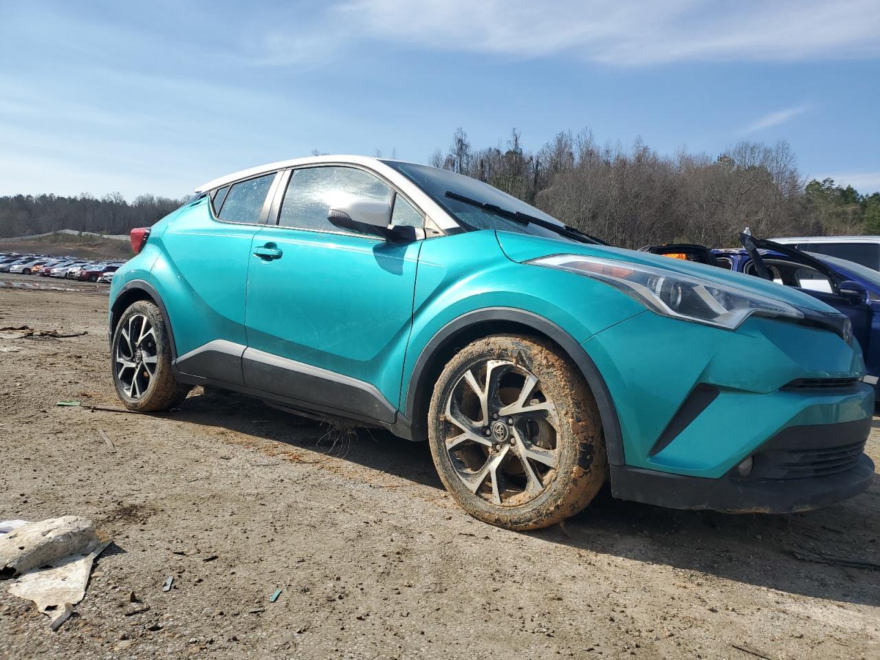2018 TOYOTA C-HR XLE - Image 4