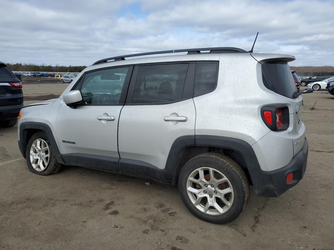 2018 JEEP RENEGADE L - Image 2