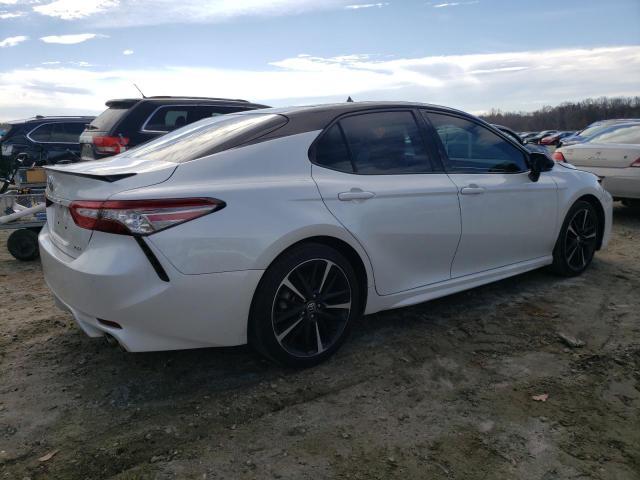 2018 Toyota Camry Xse - Фото 3