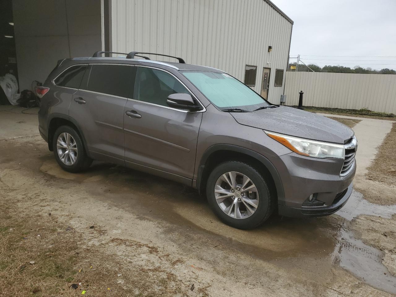 2015 TOYOTA HIGHLANDER - Image 4