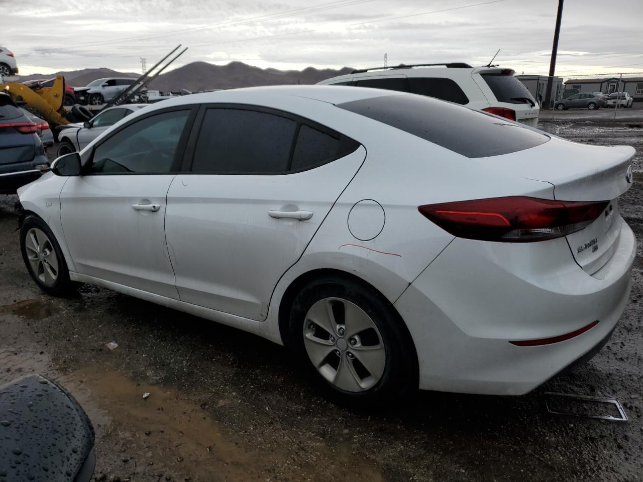 2018 HYUNDAI ELANTRA SE - Фото 2