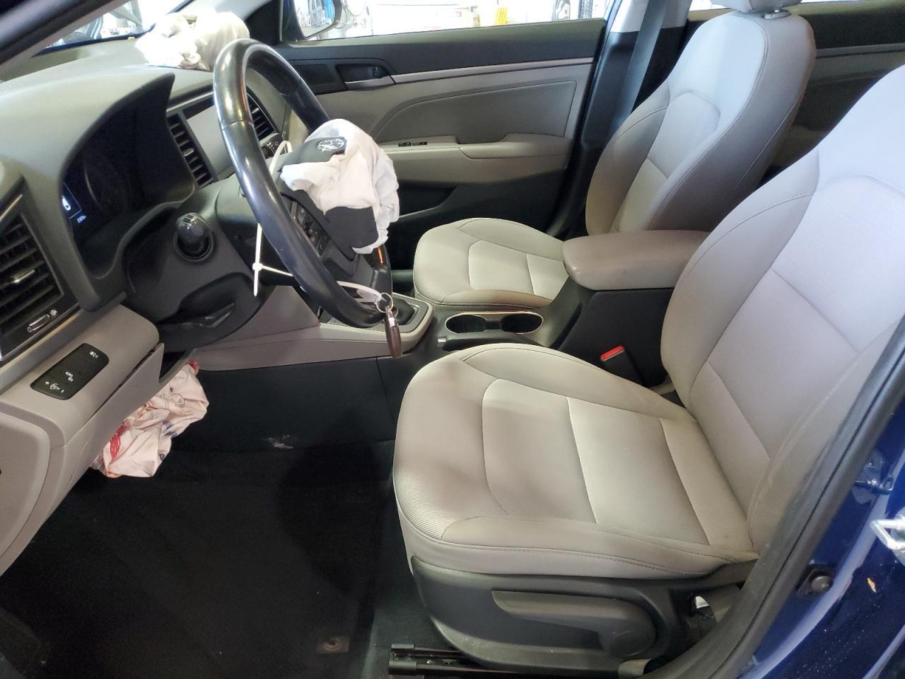 2018 HYUNDAI ELANTRA SE - Фото 7