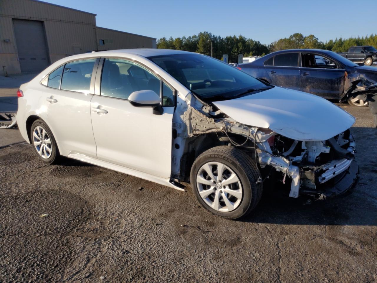 2021 TOYOTA COROLLA LE - Фото 4