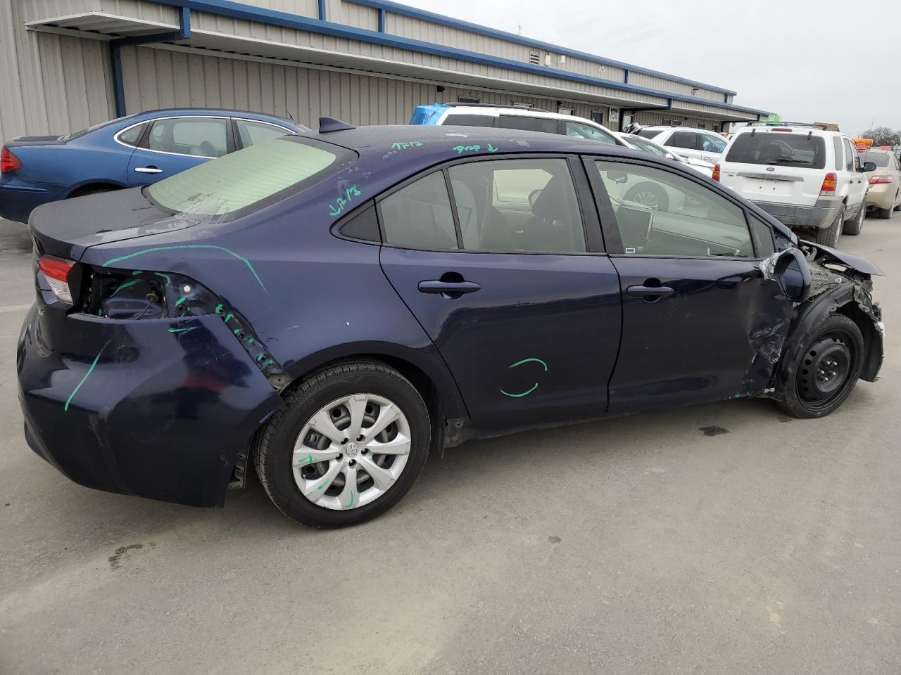 2020 TOYOTA COROLLA LE - Фото 3