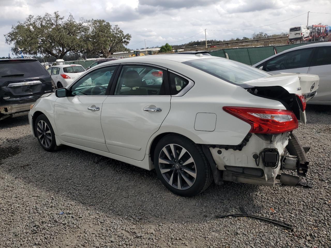 2017 NISSAN ALTIMA 2.5 - Фото 2