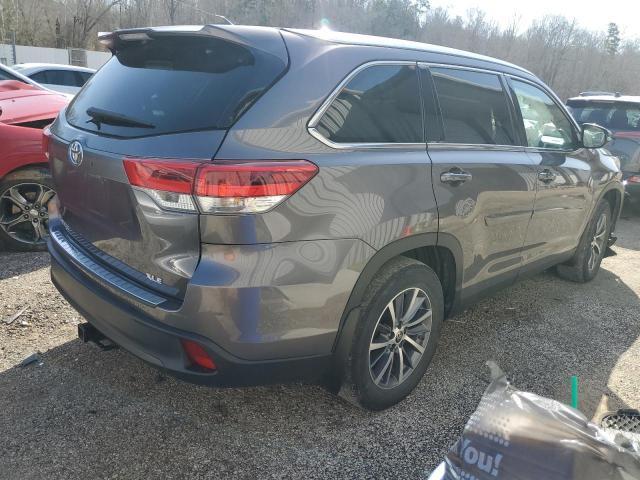 2019 Toyota Highlander Se - Фото 3