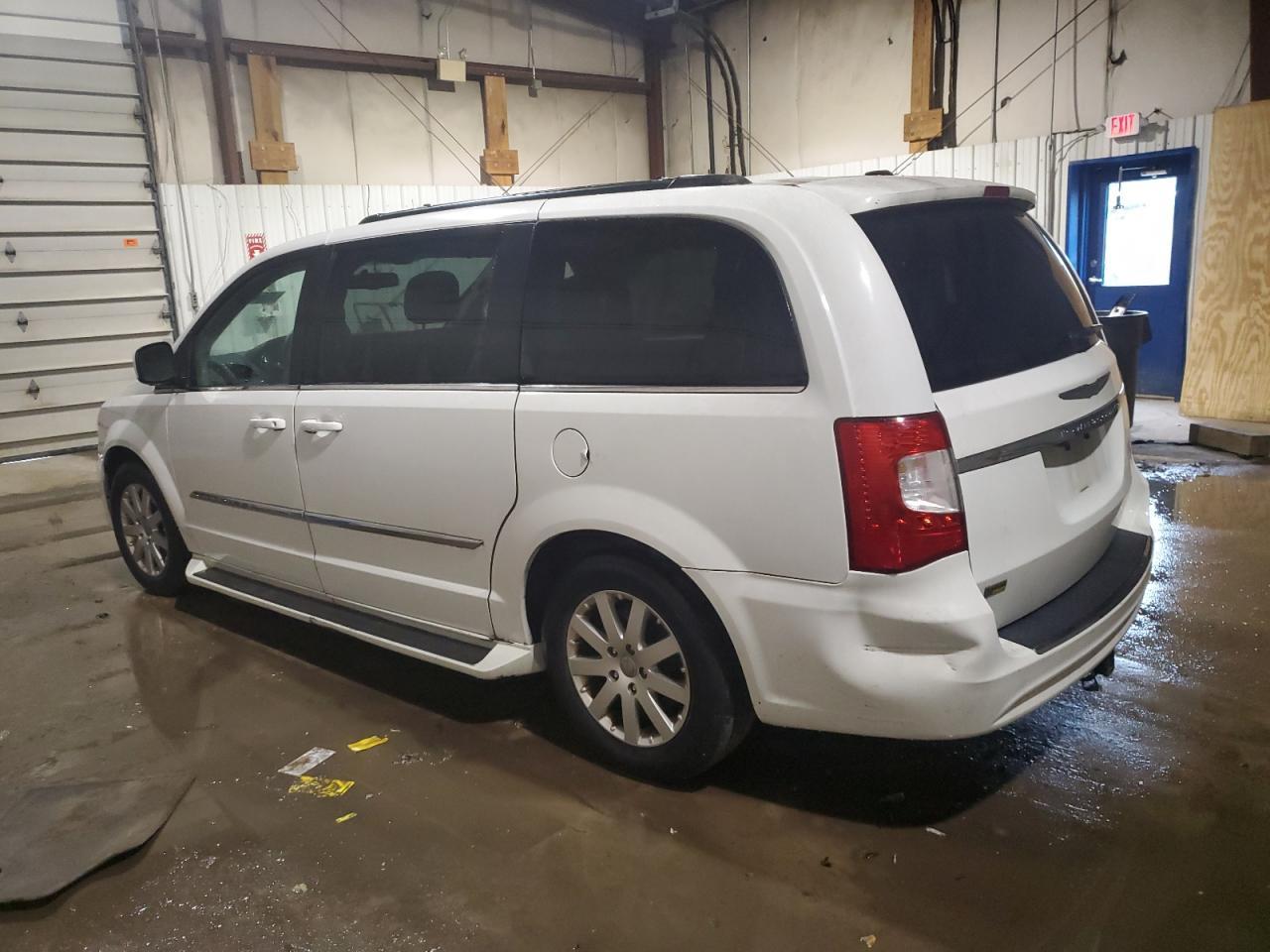 2014 CHRYSLER TOWN & COU - Фото 2