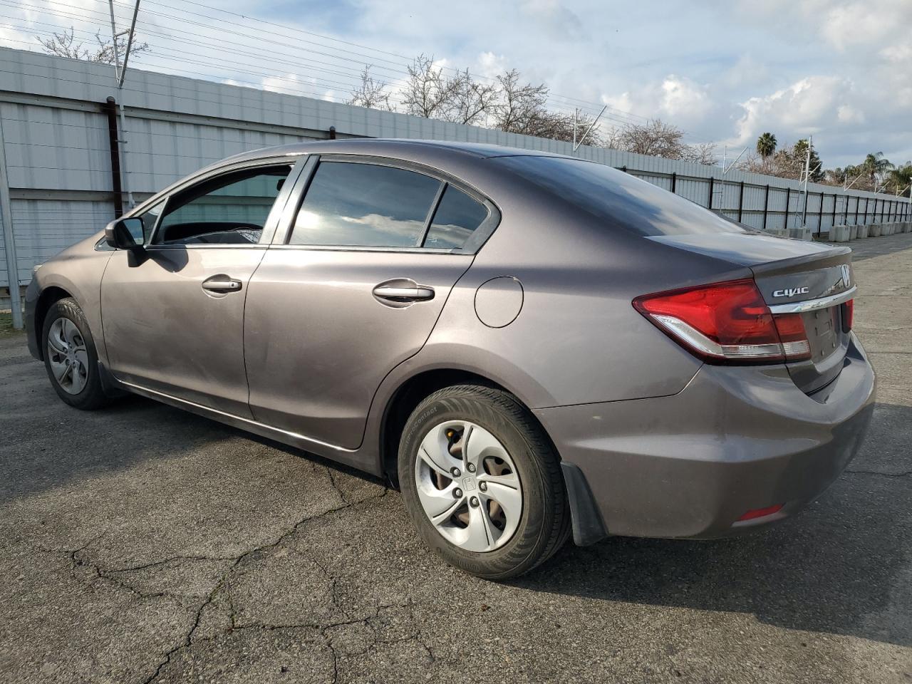 2015 HONDA CIVIC LX - Image 2