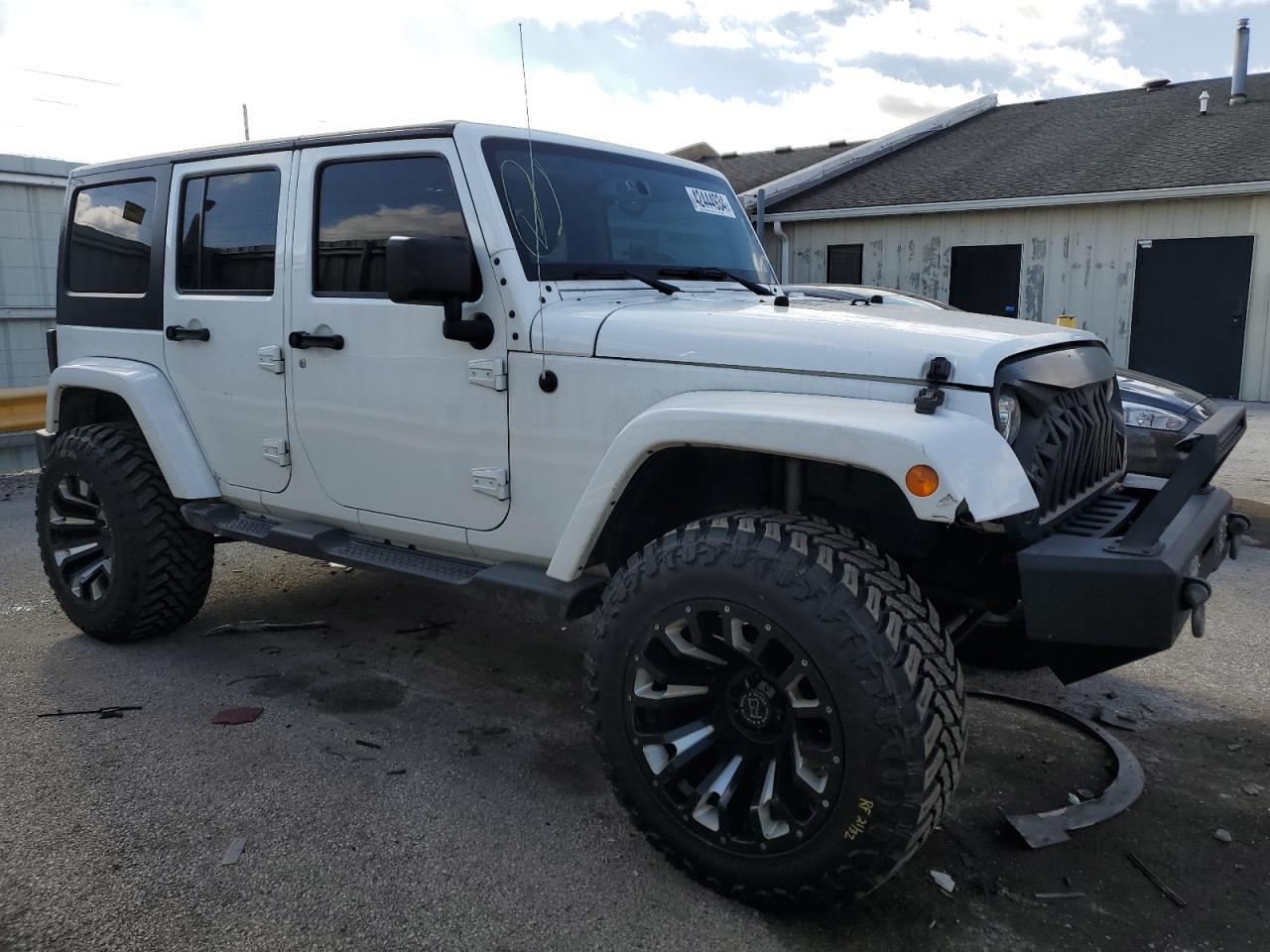 2017 JEEP WRANGLER U - Image 4