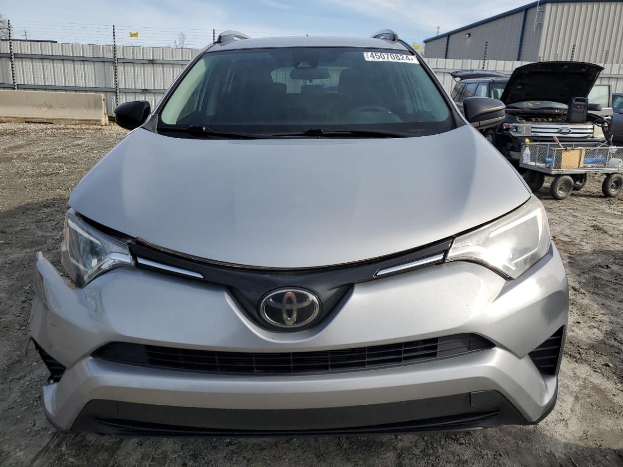 2018 TOYOTA RAV4 LE - Фото 5