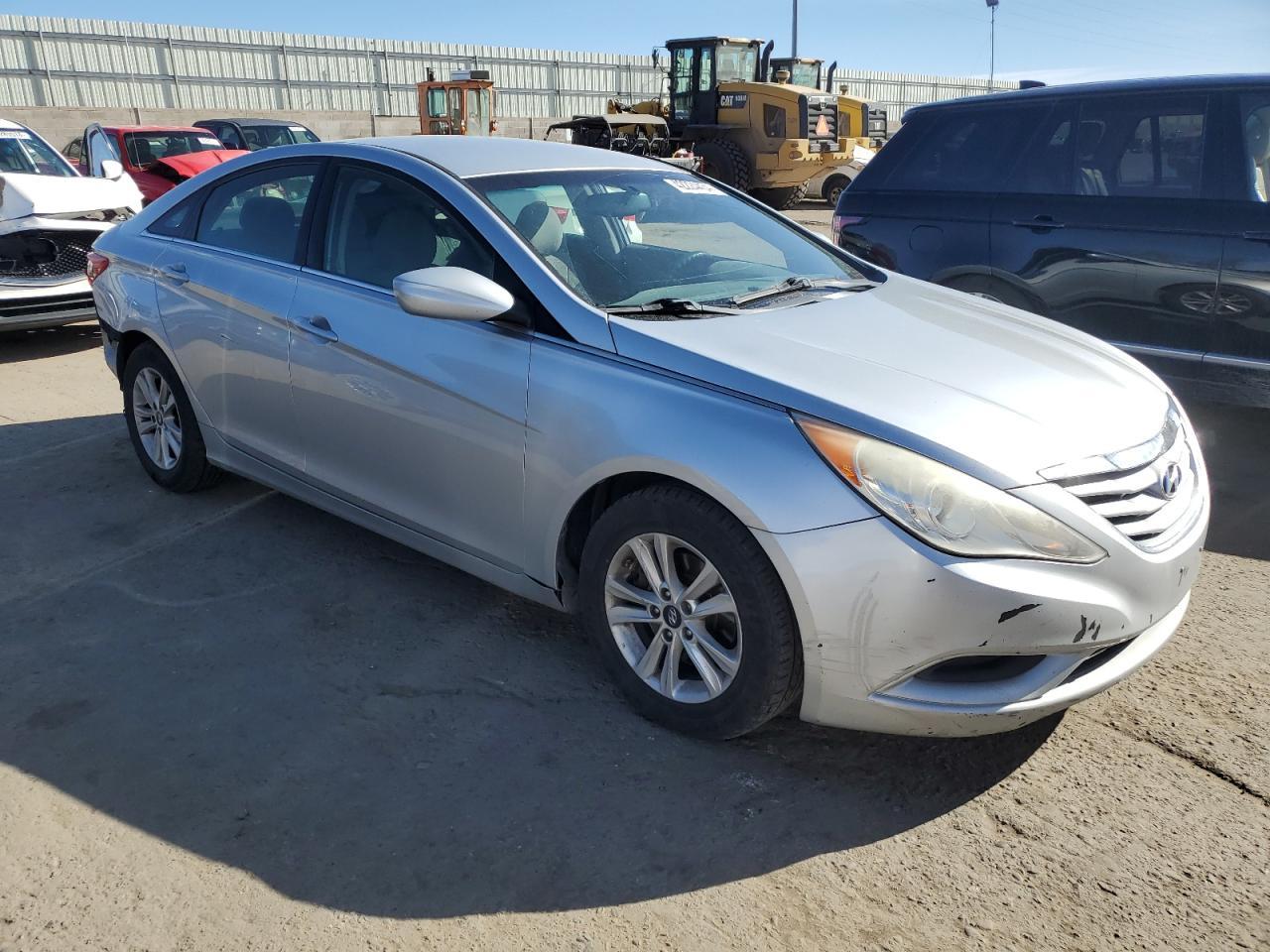2013 HYUNDAI SONATA GLS - Image 4