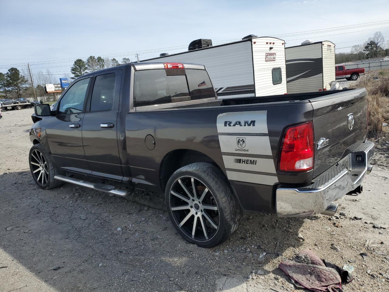 2015 RAM 1500 SLT - Image 2