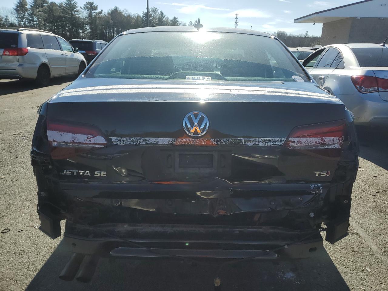 2017 VOLKSWAGEN JETTA SE - Image 6