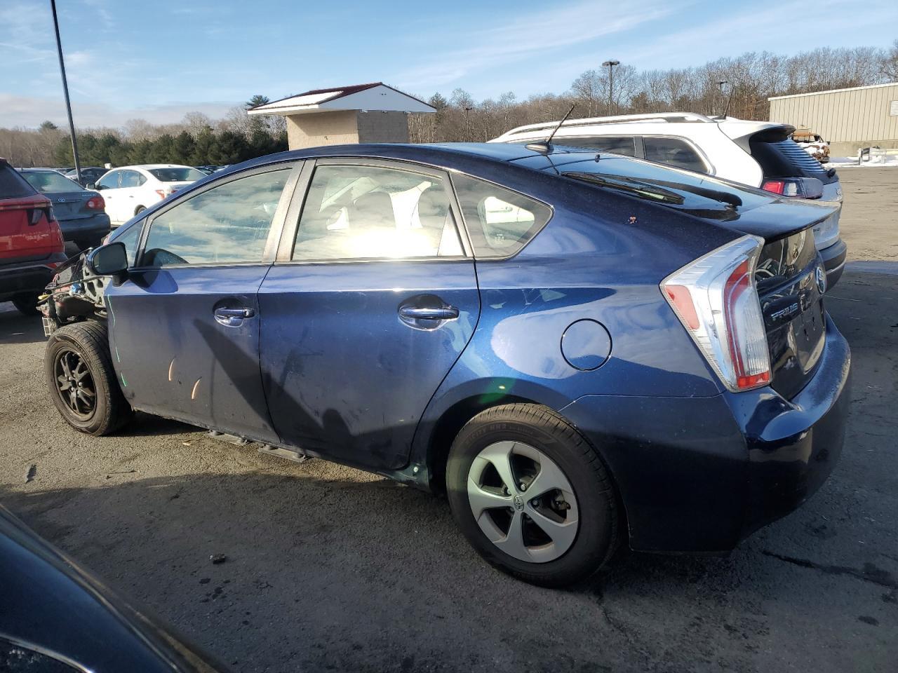 2015 TOYOTA PRIUS - Image 2