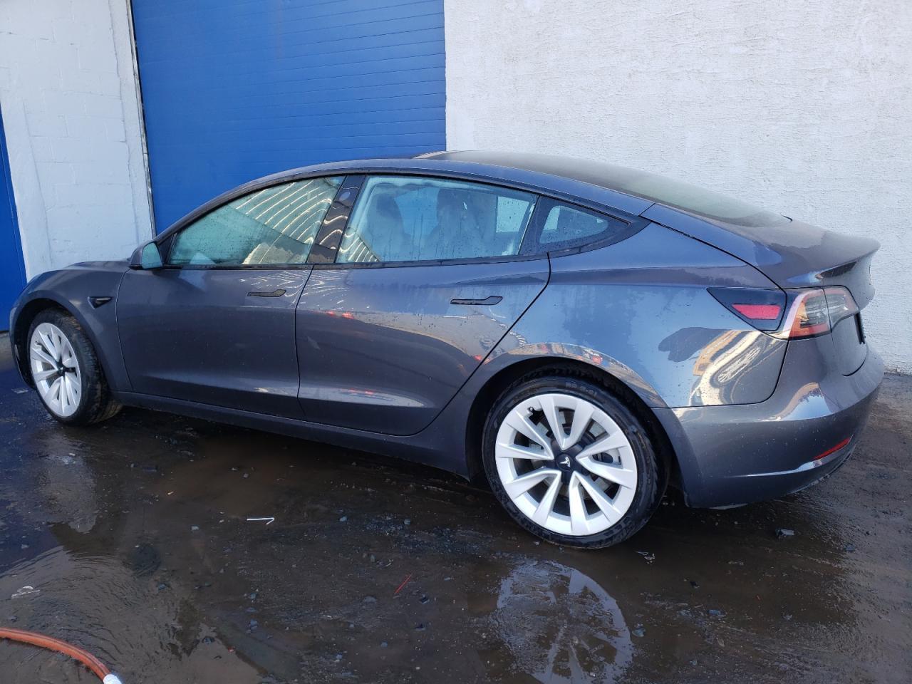 2022 TESLA MODEL 3 - Image 2