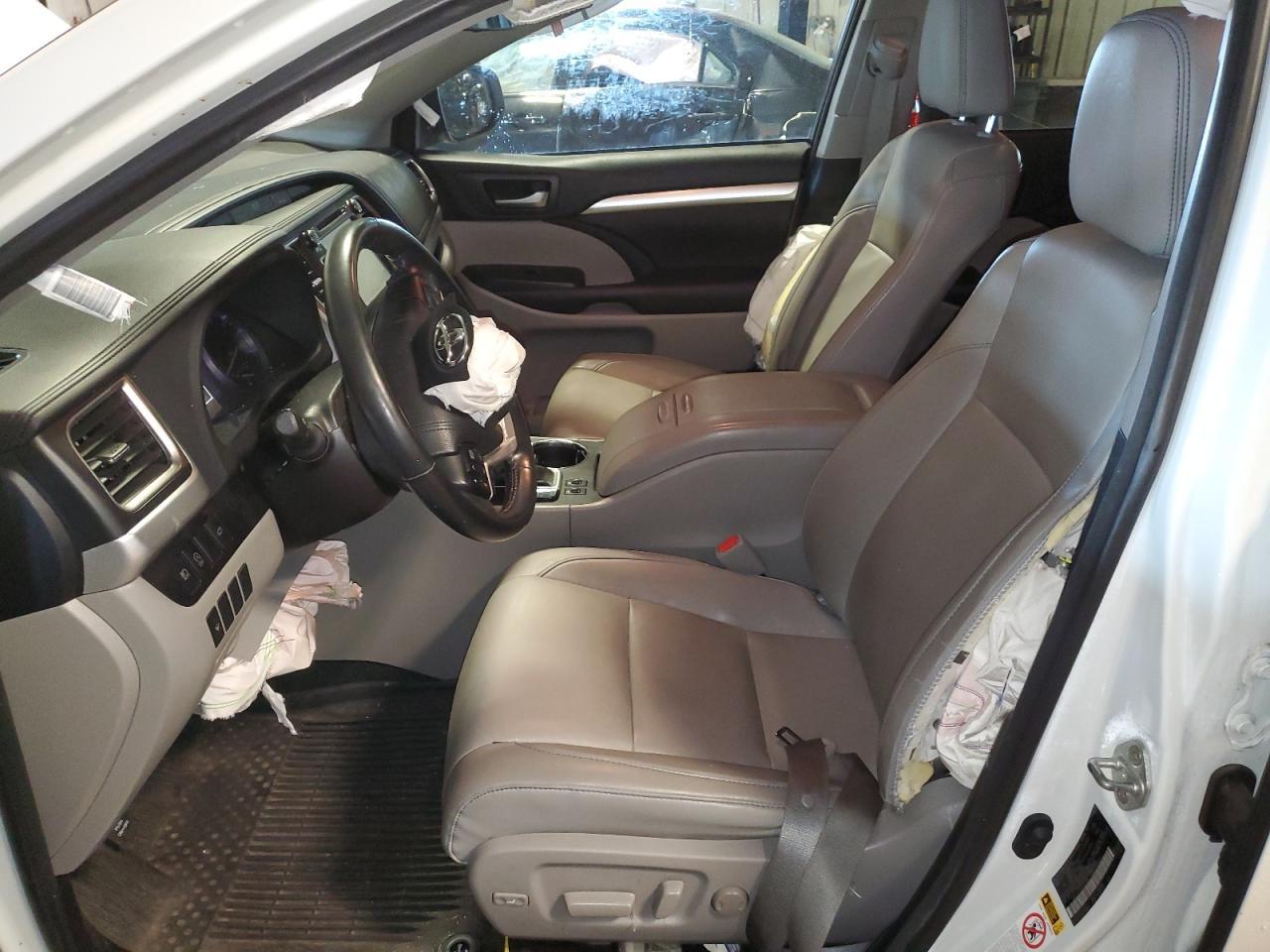 2018 TOYOTA HIGHLANDER - Image 7