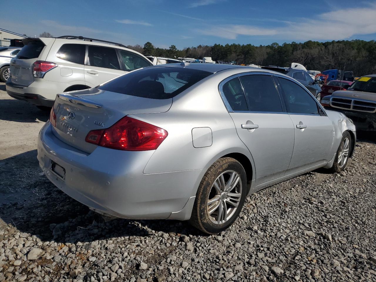 2012 INFINITI G37 - Image 3