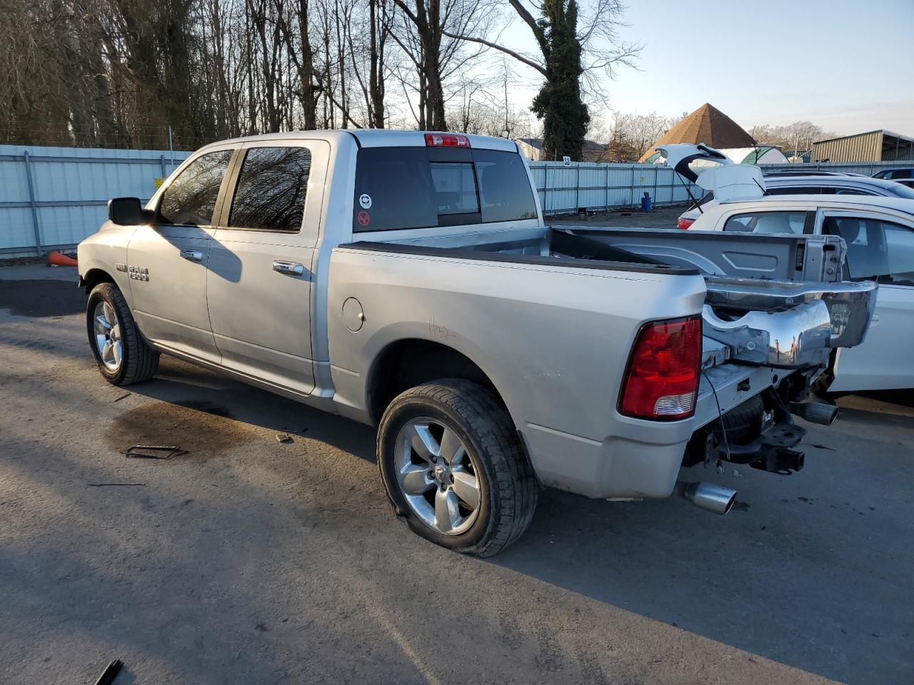 2017 RAM 1500 SLT - Фото 2