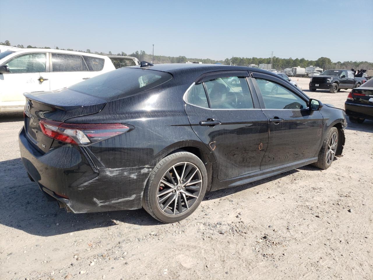 2021 TOYOTA CAMRY SE - Фото 3