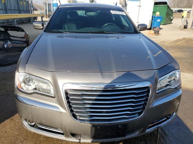 2014 Chrysler 300 - Image 5