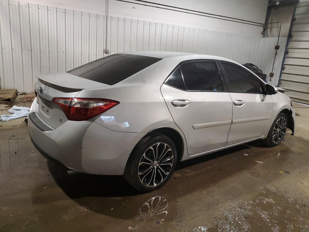 2015 TOYOTA COROLLA L - Фото 3