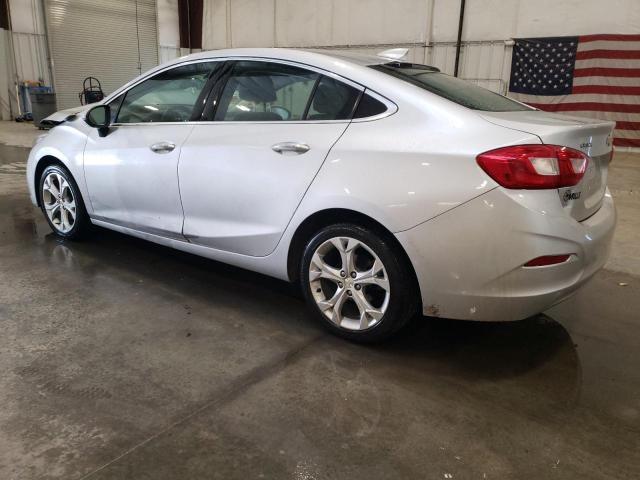 2017 Chevrolet Cruze Premier - Image 2