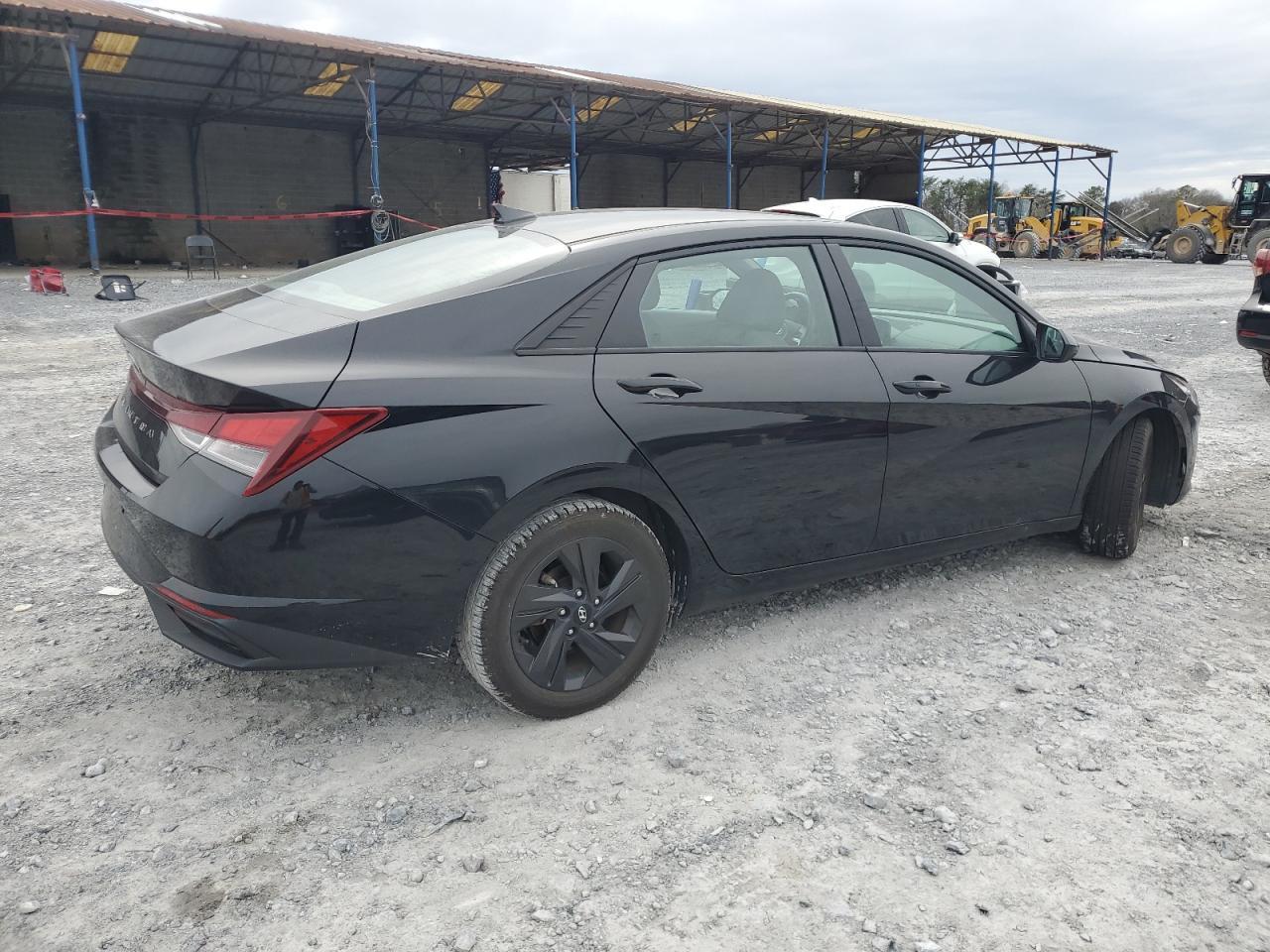 2022 HYUNDAI ELANTRA SE - Image 3