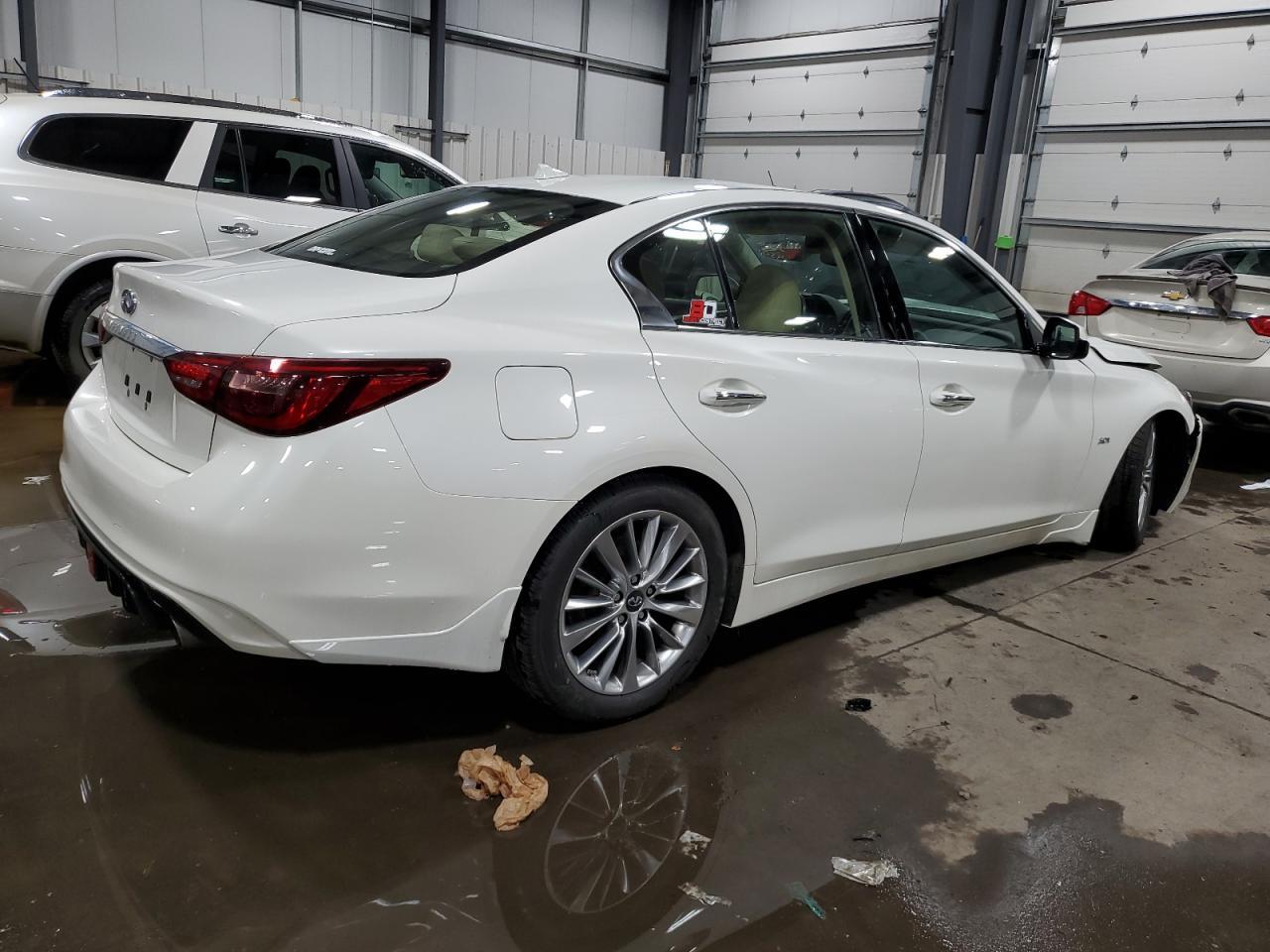 2018 INFINITI Q50 LUXE - Image 3