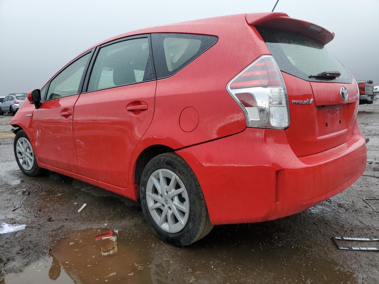 2016 TOYOTA PRIUS V - Фото 2