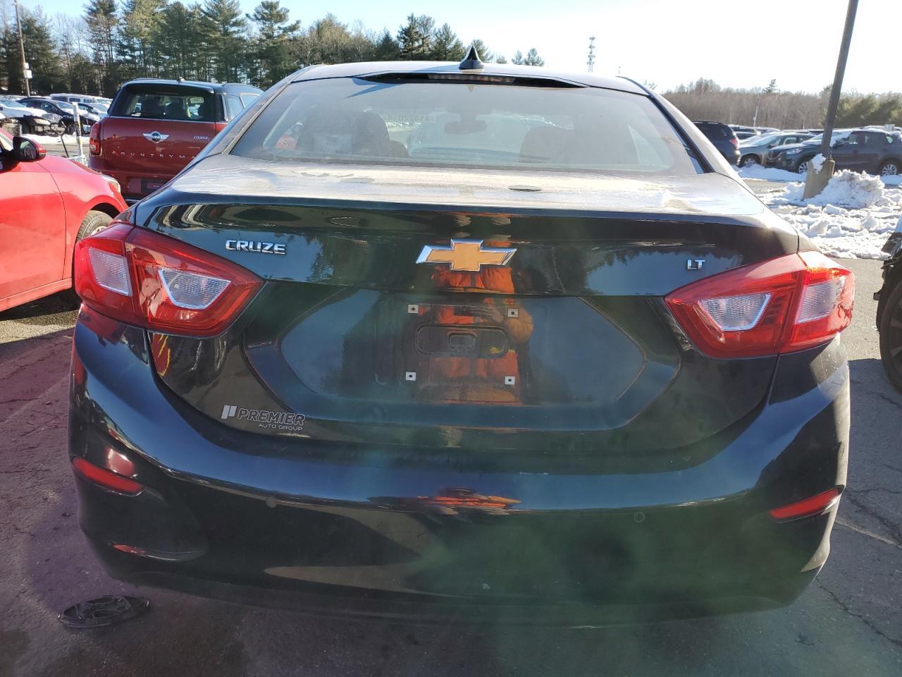2017 CHEVROLET CRUZE LT - Image 6