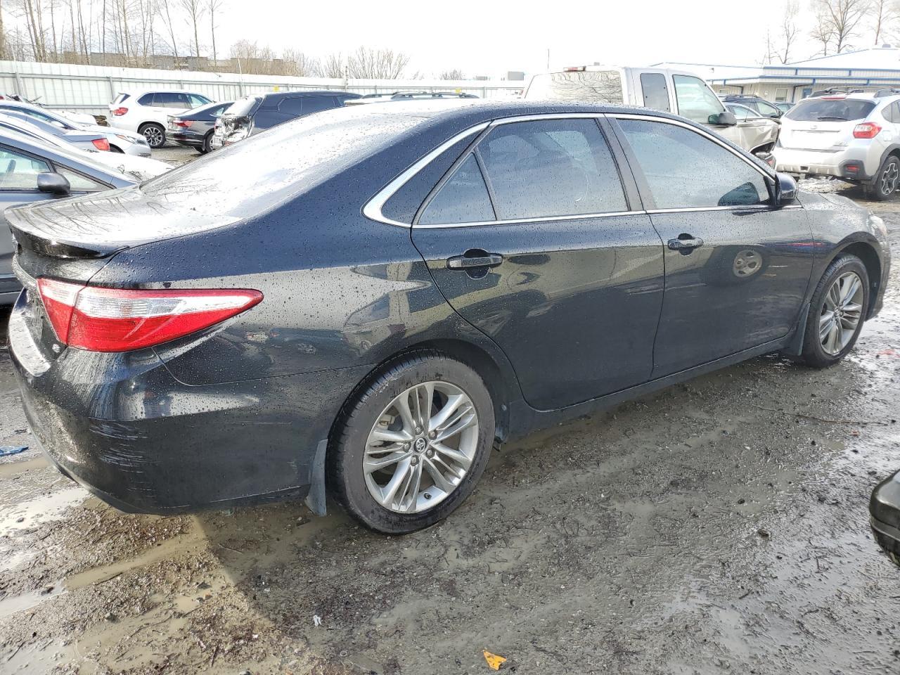 2017 TOYOTA CAMRY LE - Фото 3