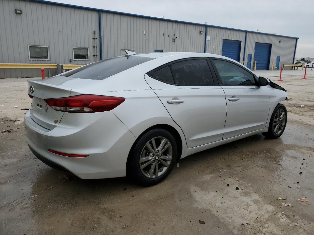2018 HYUNDAI ELANTRA SE - Фото 3
