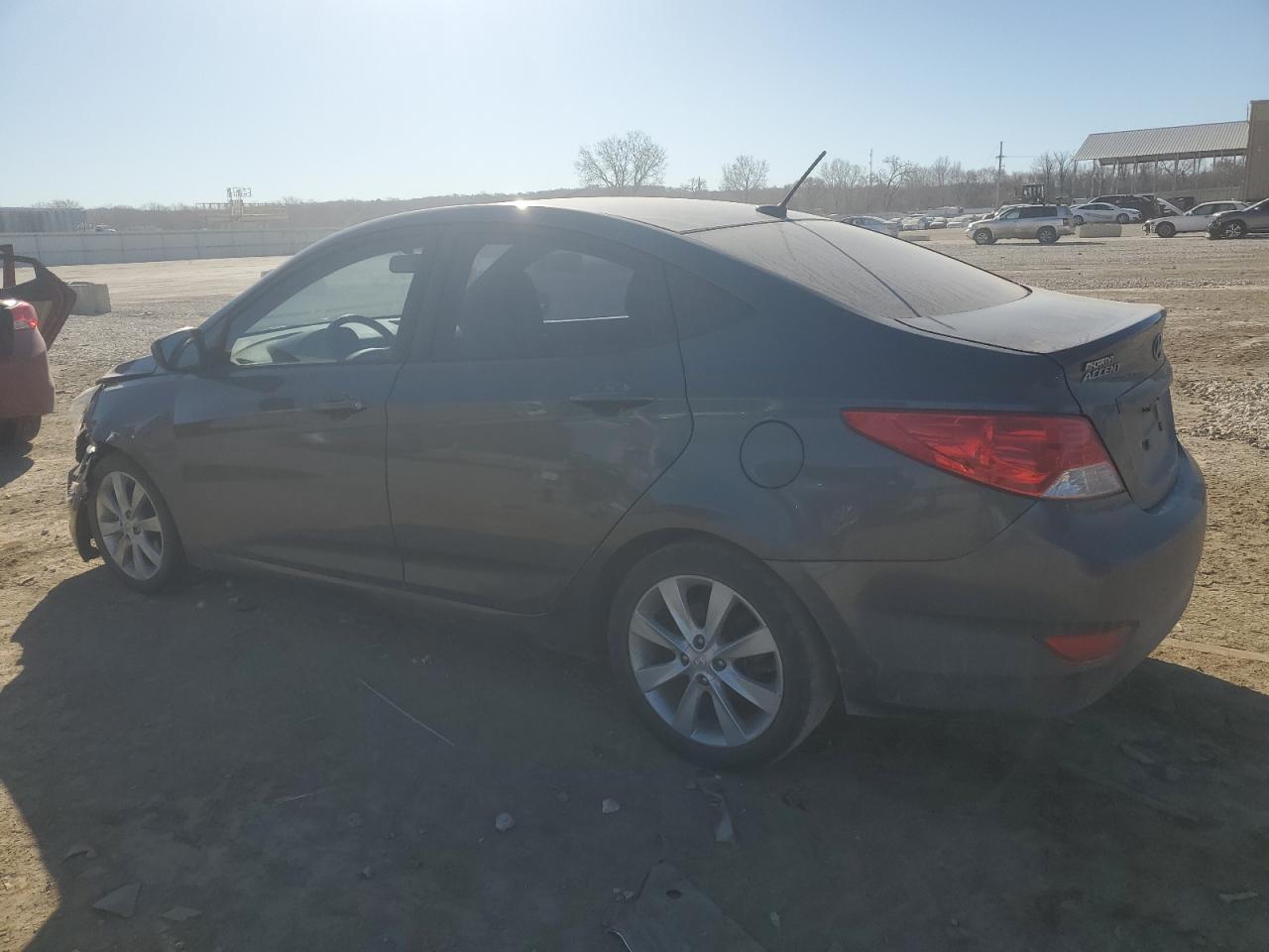 2012 HYUNDAI ACCENT GLS - Image 2