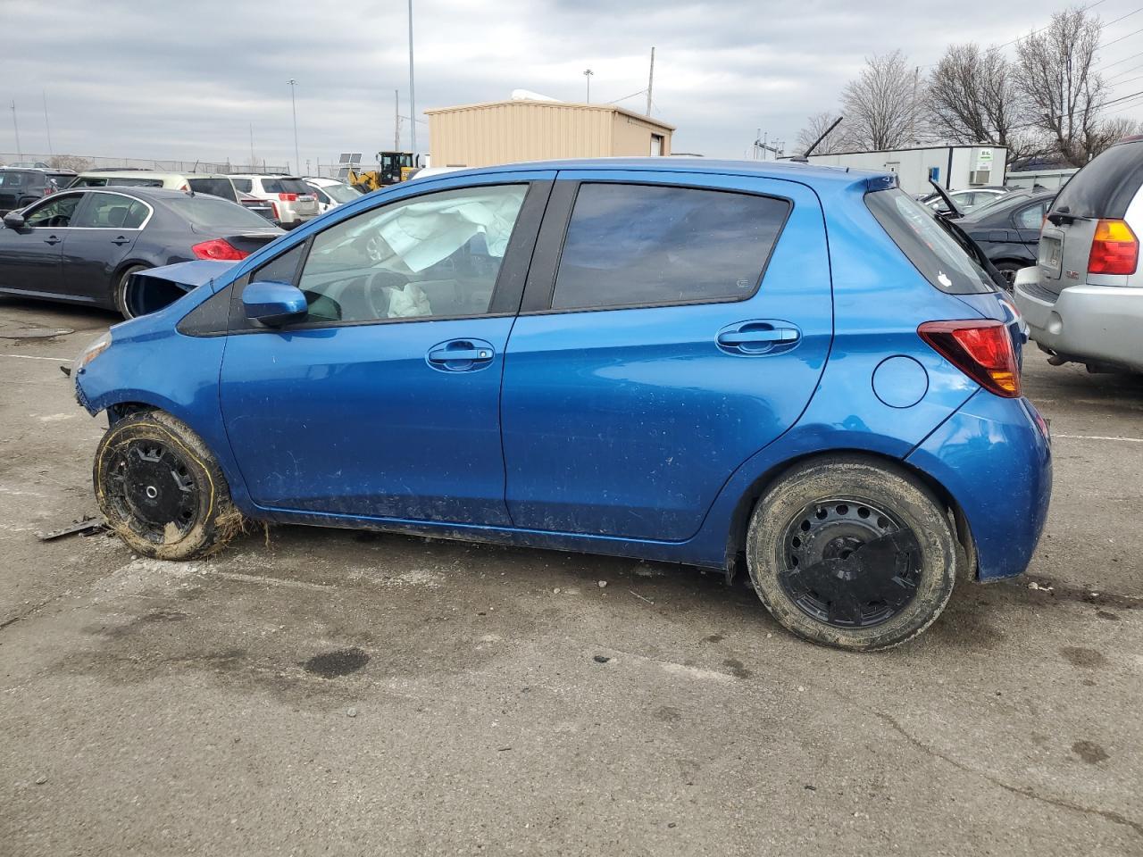 2016 TOYOTA YARIS L - Фото 2