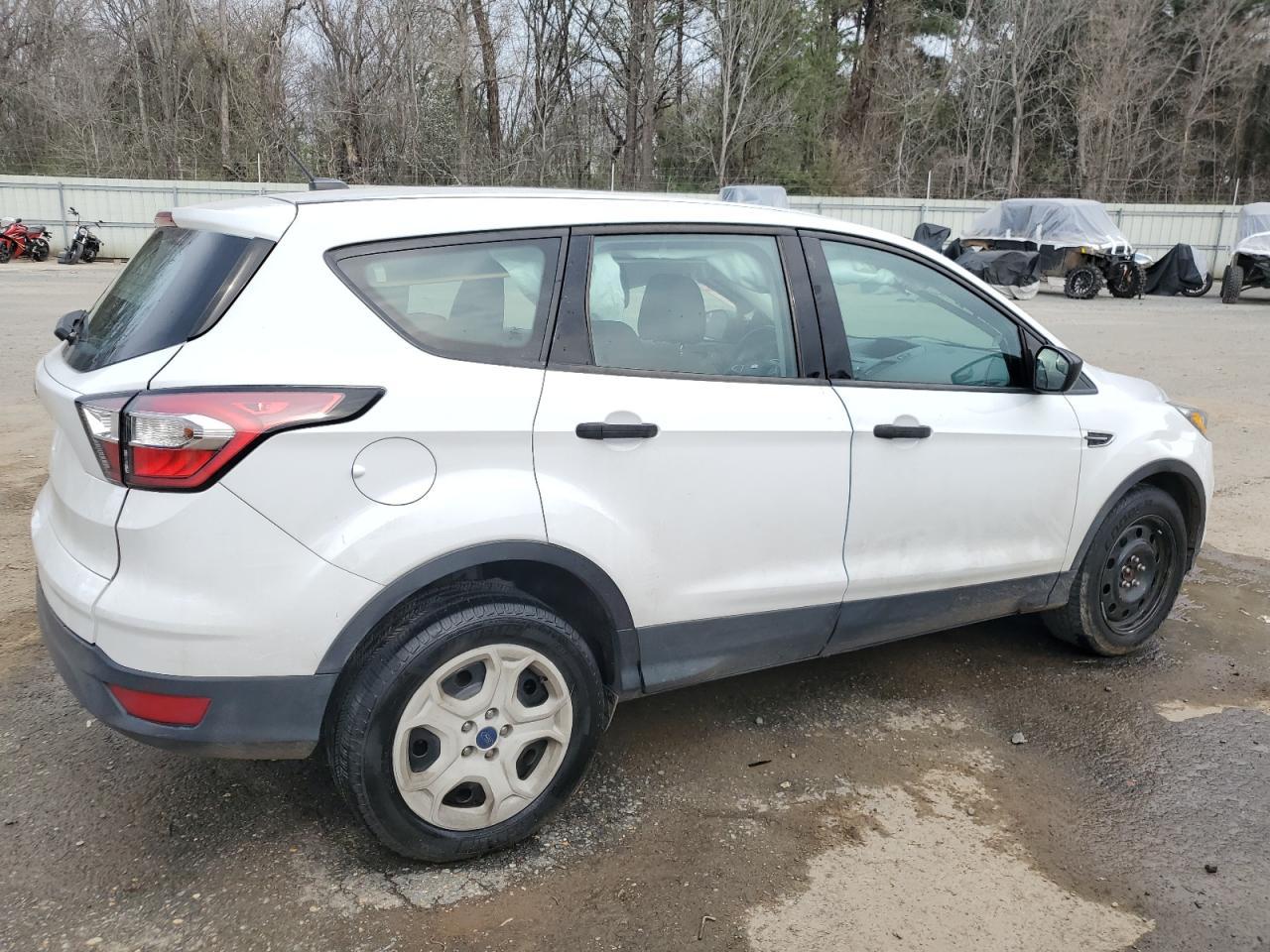 2017 FORD ESCAPE S - Image 3