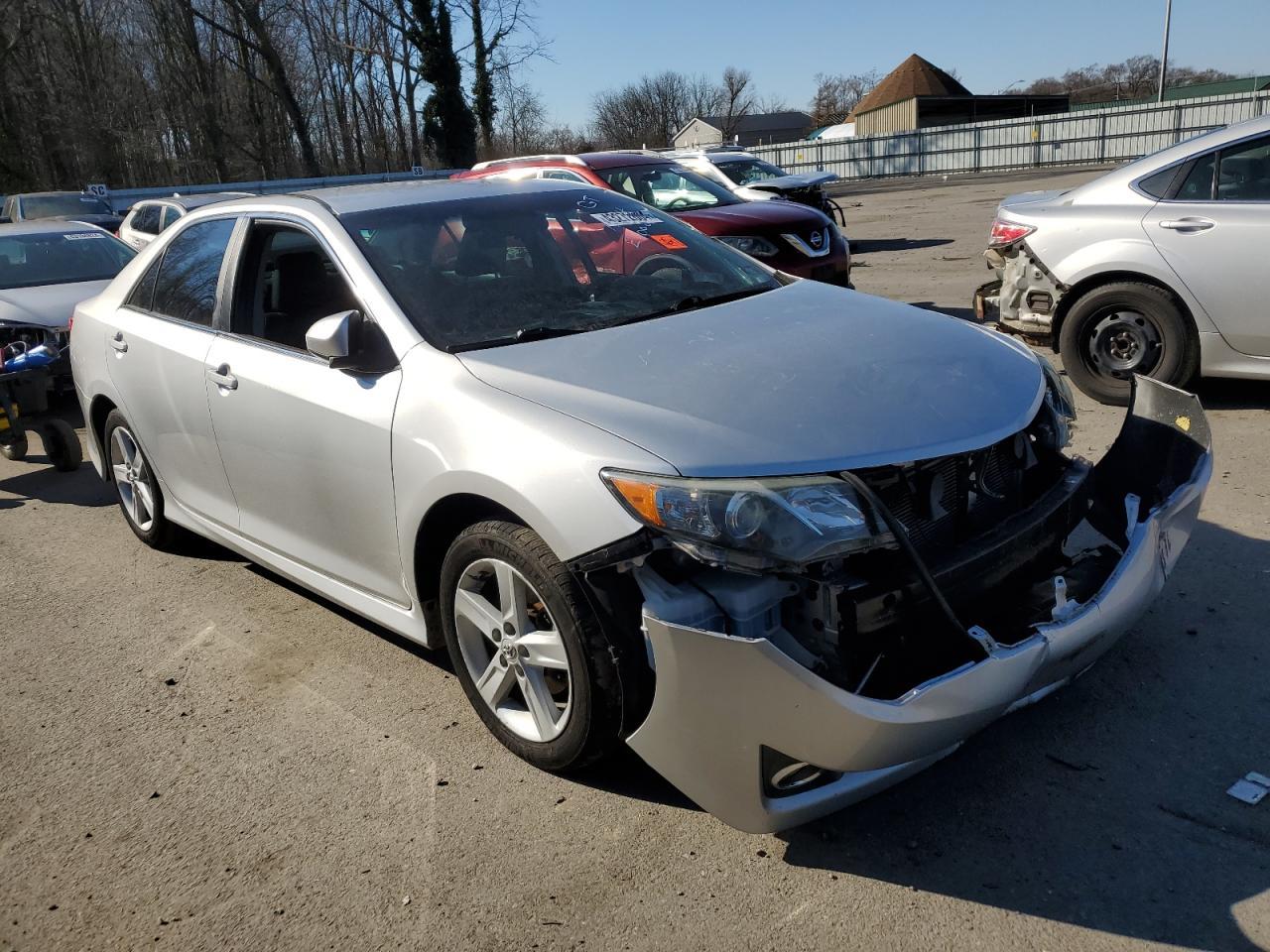 2014 TOYOTA CAMRY L - Image 4