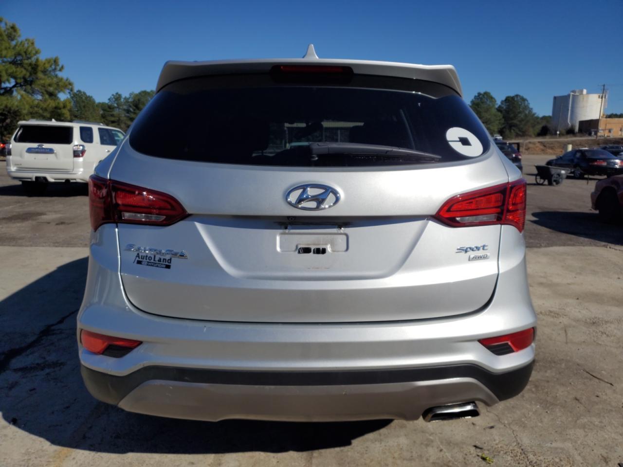 2017 HYUNDAI SANTA FE S - Image 6