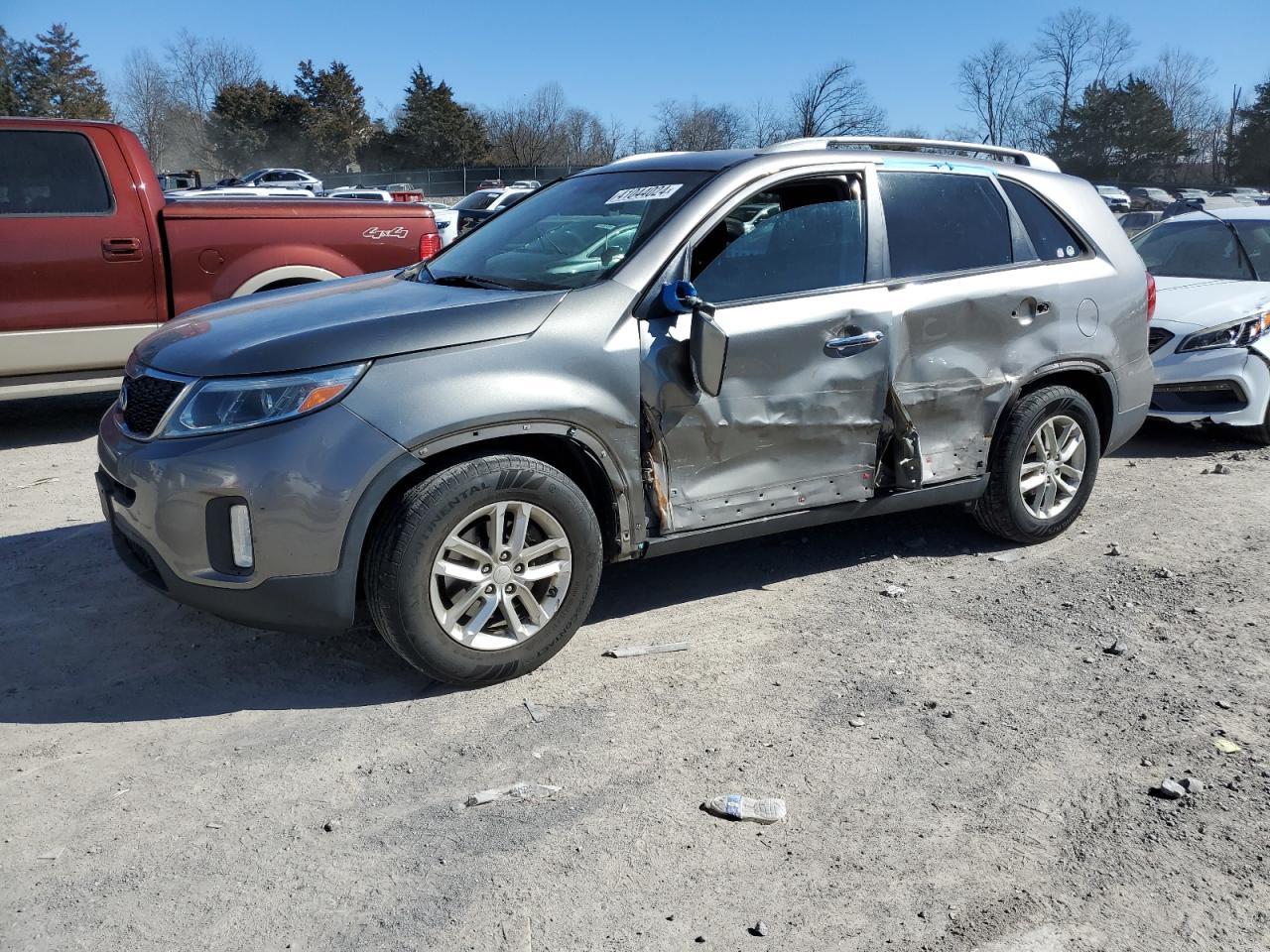 2015 KIA SORENTO LX