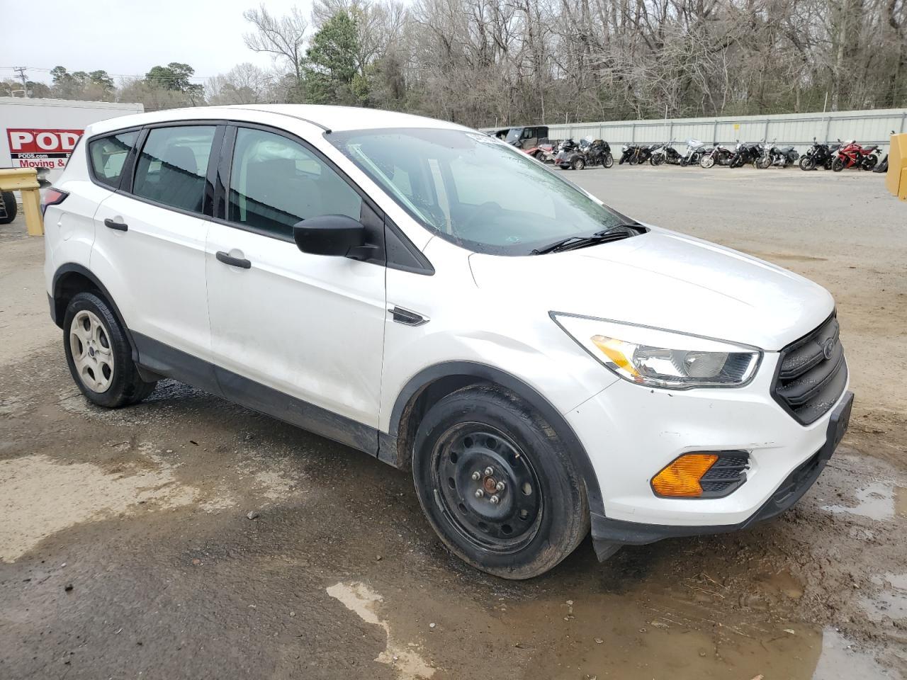 2017 FORD ESCAPE S - Image 4