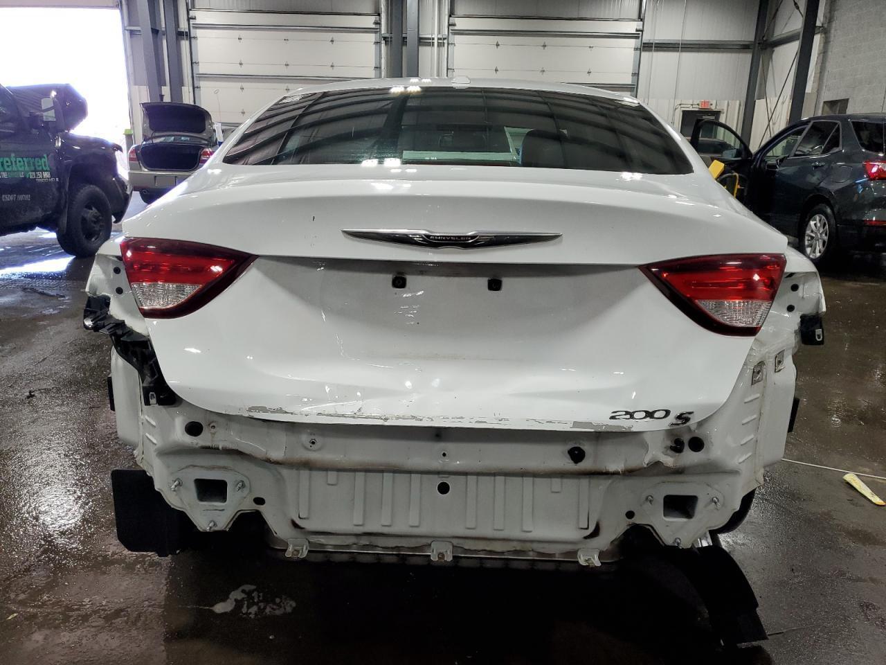 2015 CHRYSLER 200 S - Фото 6
