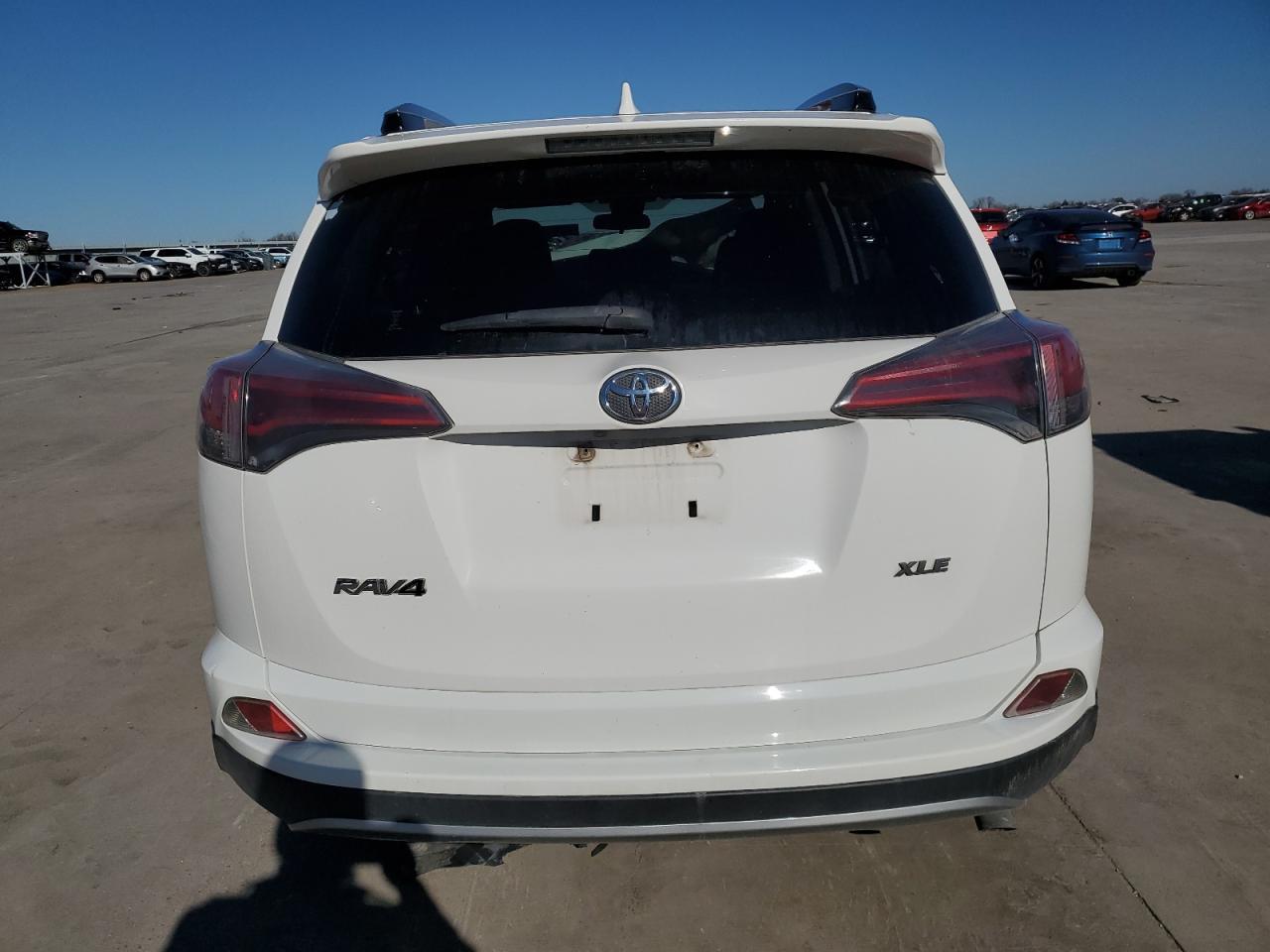 2017 TOYOTA RAV4 XLE - Image 6